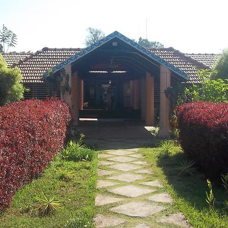 Stay Simple Riverdale Resort Хассан Экстерьер фото
