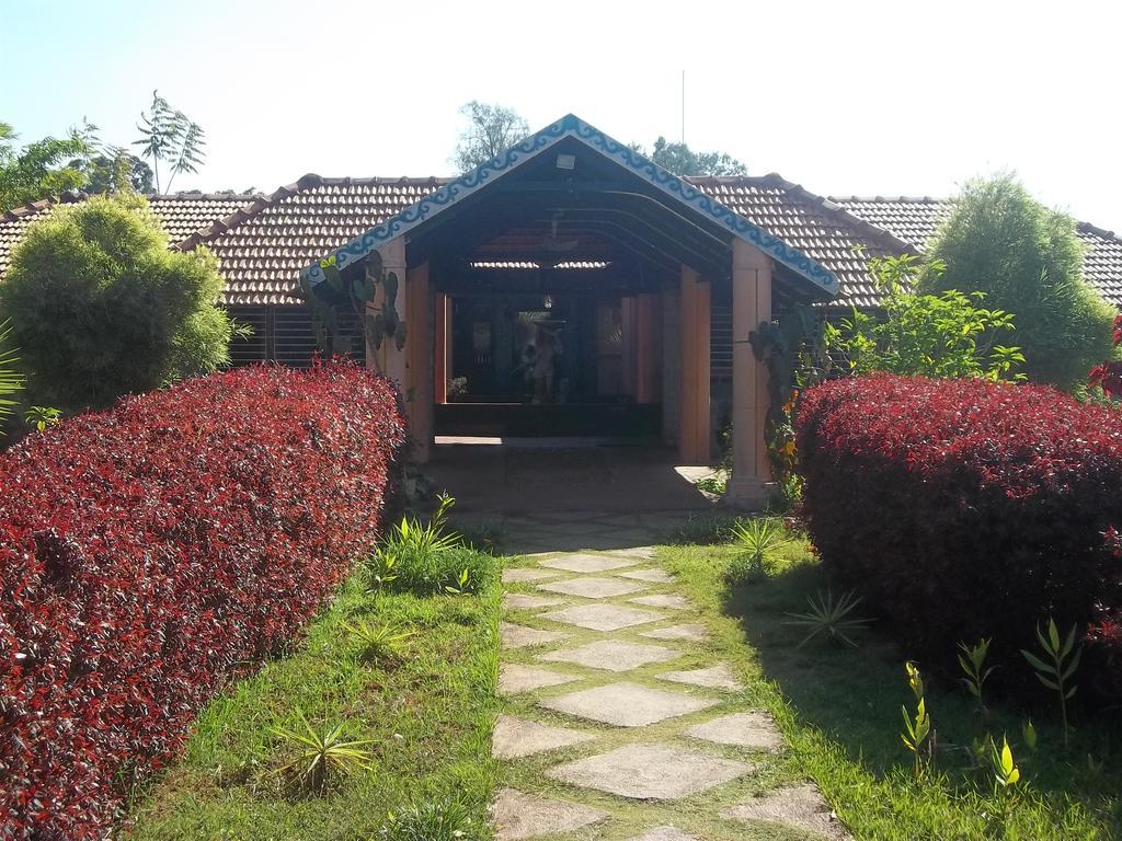 Stay Simple Riverdale Resort Хассан Экстерьер фото