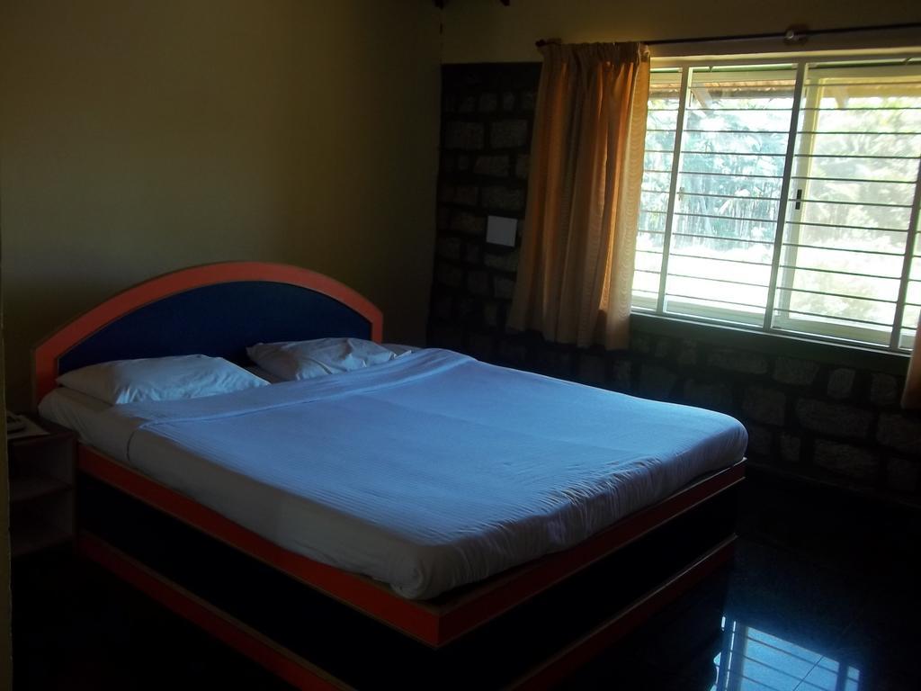 Stay Simple Riverdale Resort Хассан Экстерьер фото